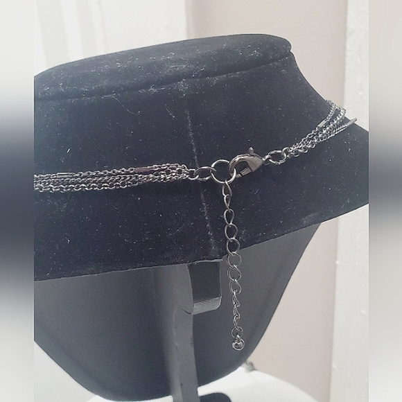 Triple Boho Layered Silver tone Necklace.🌴 - Picture 4 of 6